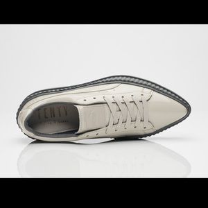 ❌ SOLD on Fb 🍀 Puma x Rihanna Shoes